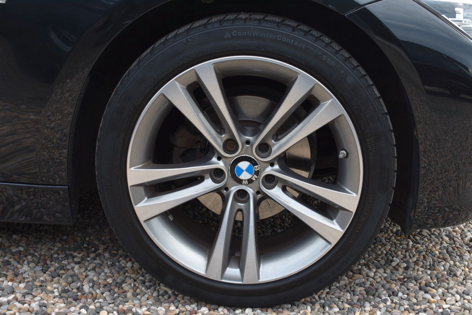 Fahrzeugabbildung BMW 320i Touring Sport Line Sportautom.AHK LED Pano