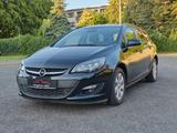 Opel Astra J Kombi. . 150 Jahre Opel