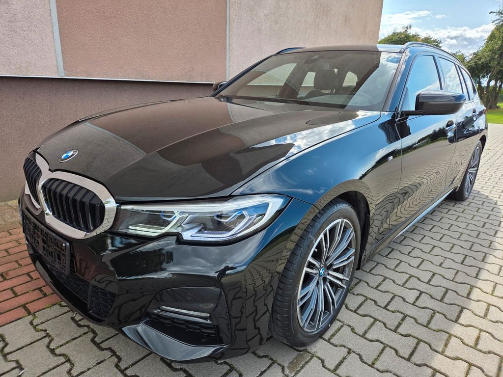 Image of BMW 320