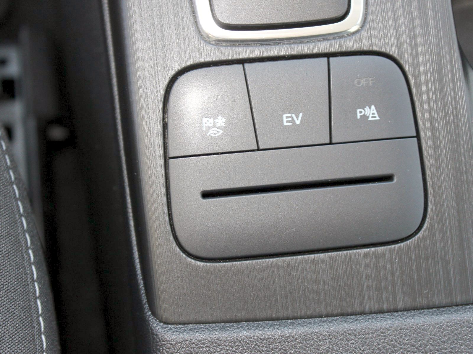 Fahrzeugabbildung Ford Kuga Plug-In Hybrid Cool & Connect 2,5 Duratec