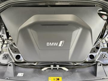 2026 BMW IX1 缩略图 35