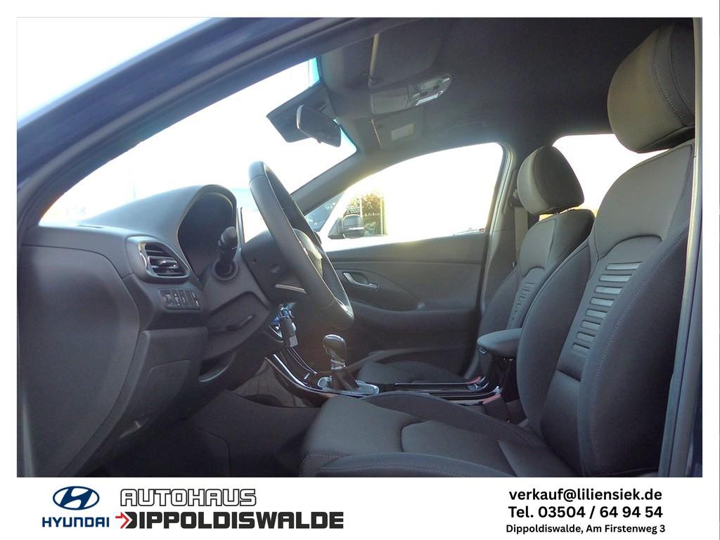 Hyundai i30 1.0 T-GDi Advantage LED, PDC, Navi