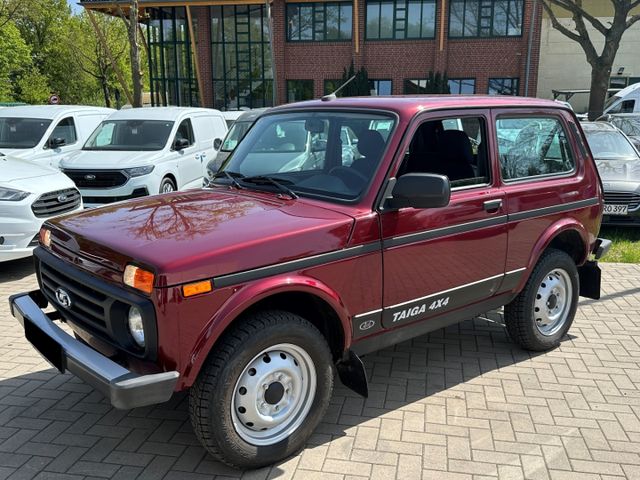 Lada Niva Taiga 4x4, wenig km. MwSt ausweisbar