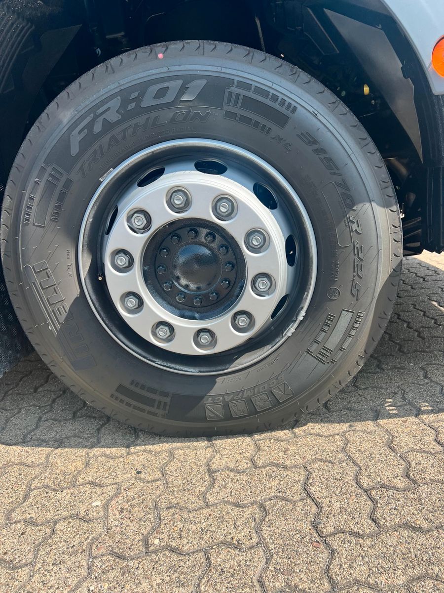 Fahrzeugabbildung MAN 26.480 6x2-4 LL CH