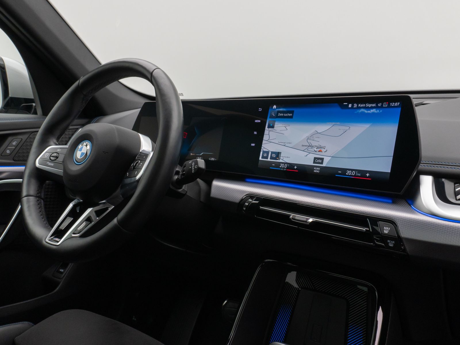 Fahrzeugabbildung BMW iX1 xD30 M Sport Panorama Kamera DAB Komfort LED