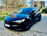 Tesla Model X Tri-Motor Allradantrieb Plaid 1. Hand
