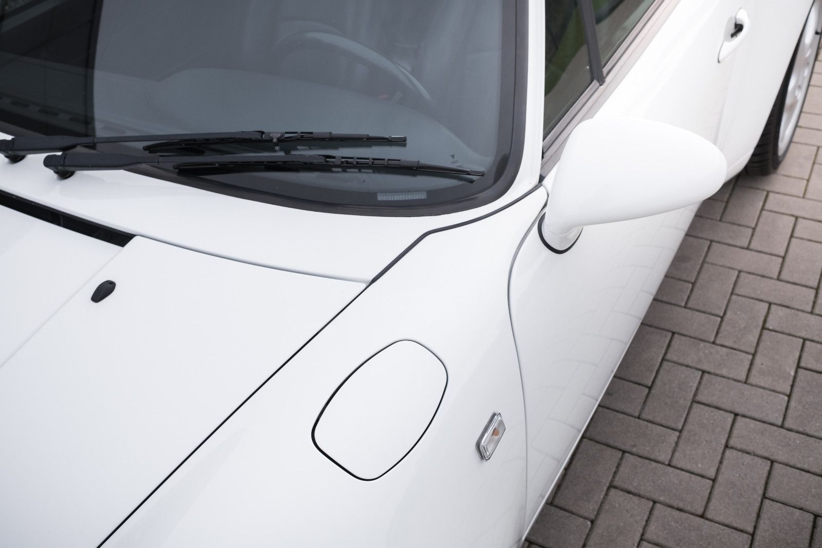 Fahrzeugabbildung Porsche 993/911 Carrera Coupé DAB-Tuner-Navigation