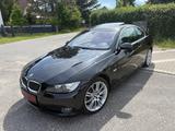BMW 330i Coupe/Leder/Glasdach/Navi/Xenon/18 Zoll - BMW 330: Coupe, 330i
