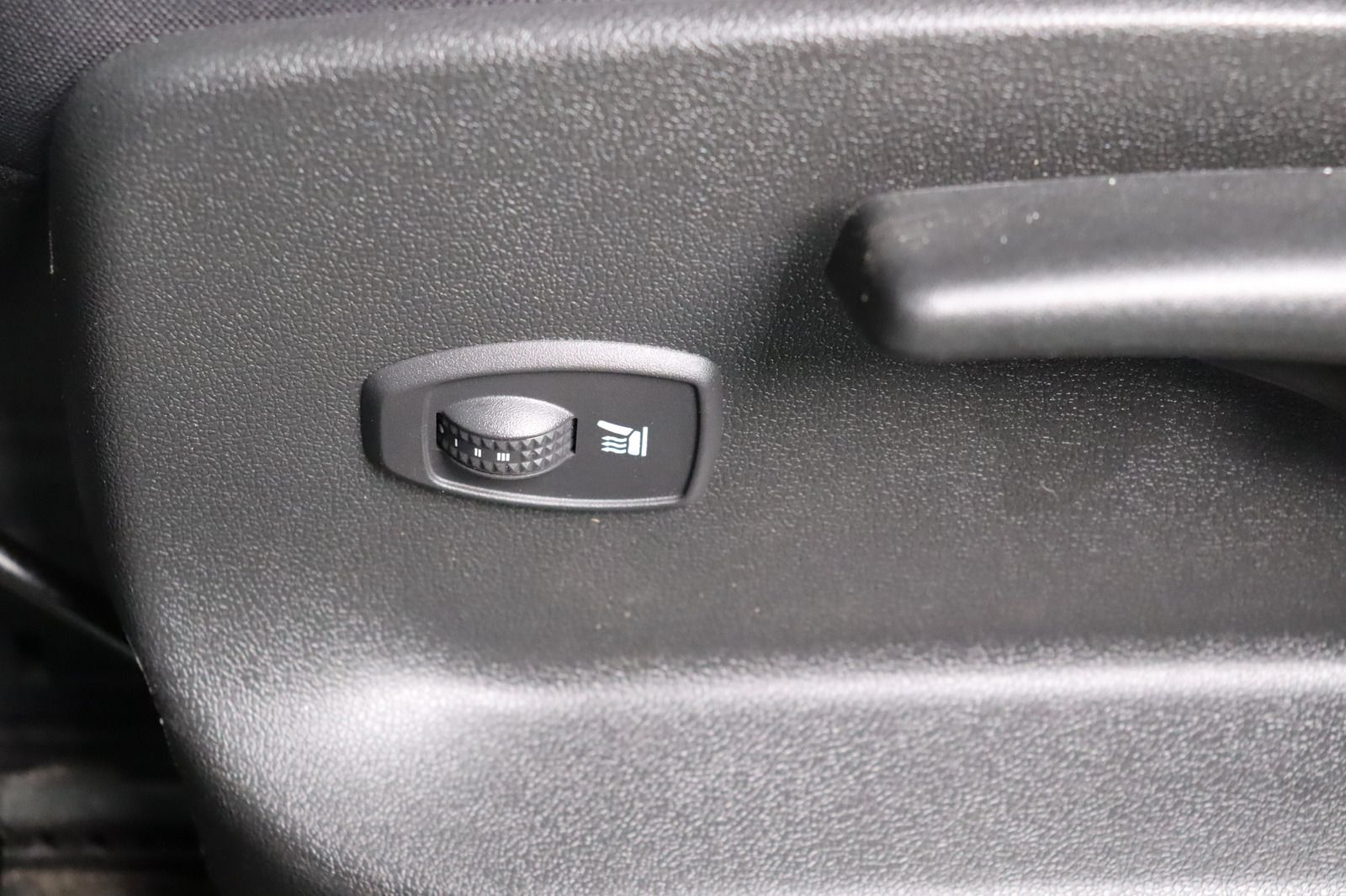 Fahrzeugabbildung Renault Grand Scenic III 1.4 dCi Limited * 7 Sitzer * Na