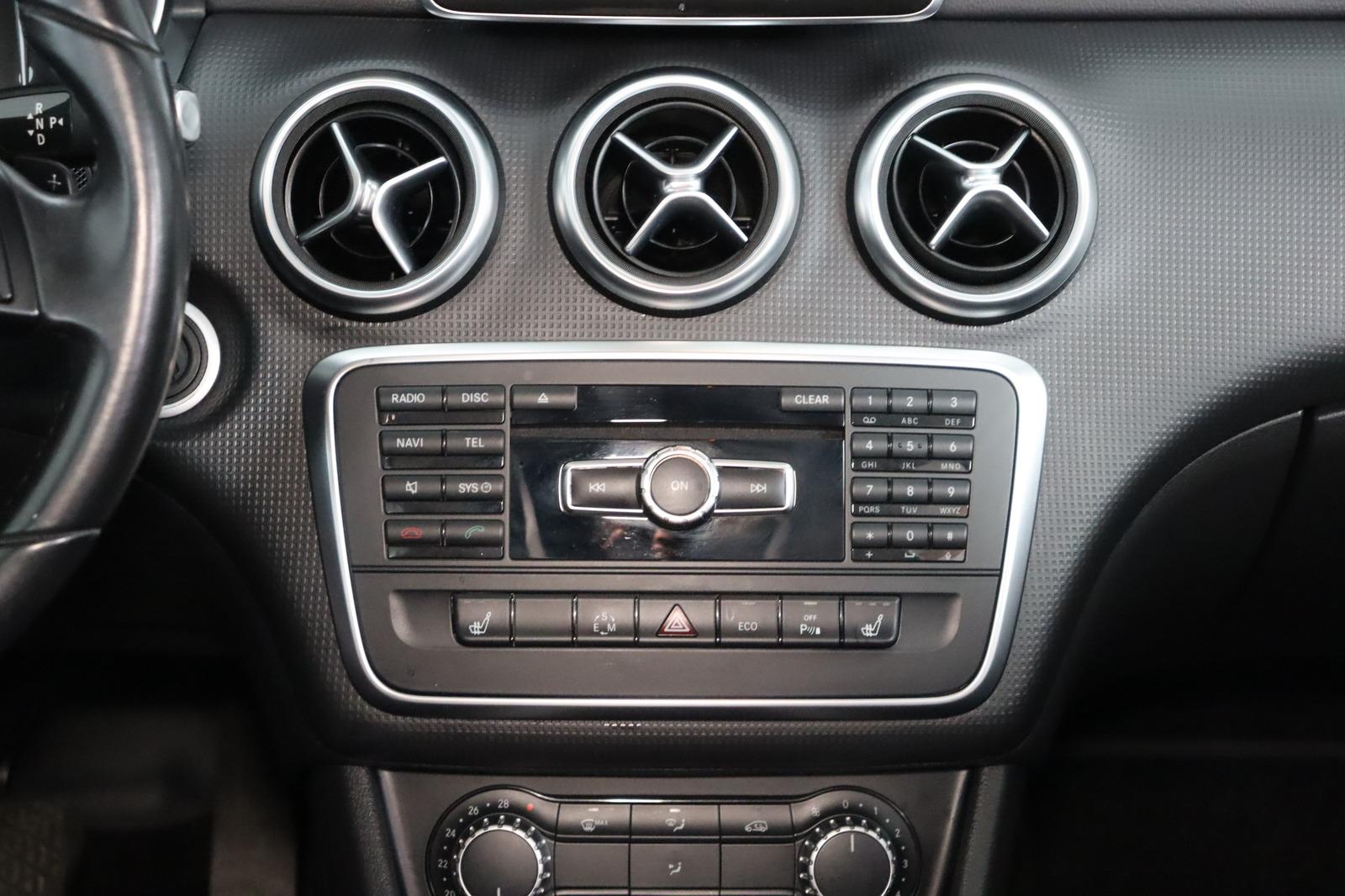 Mercedes-Benz A 180 Sitzhzg. * Xenon * HU/AU + Service neu