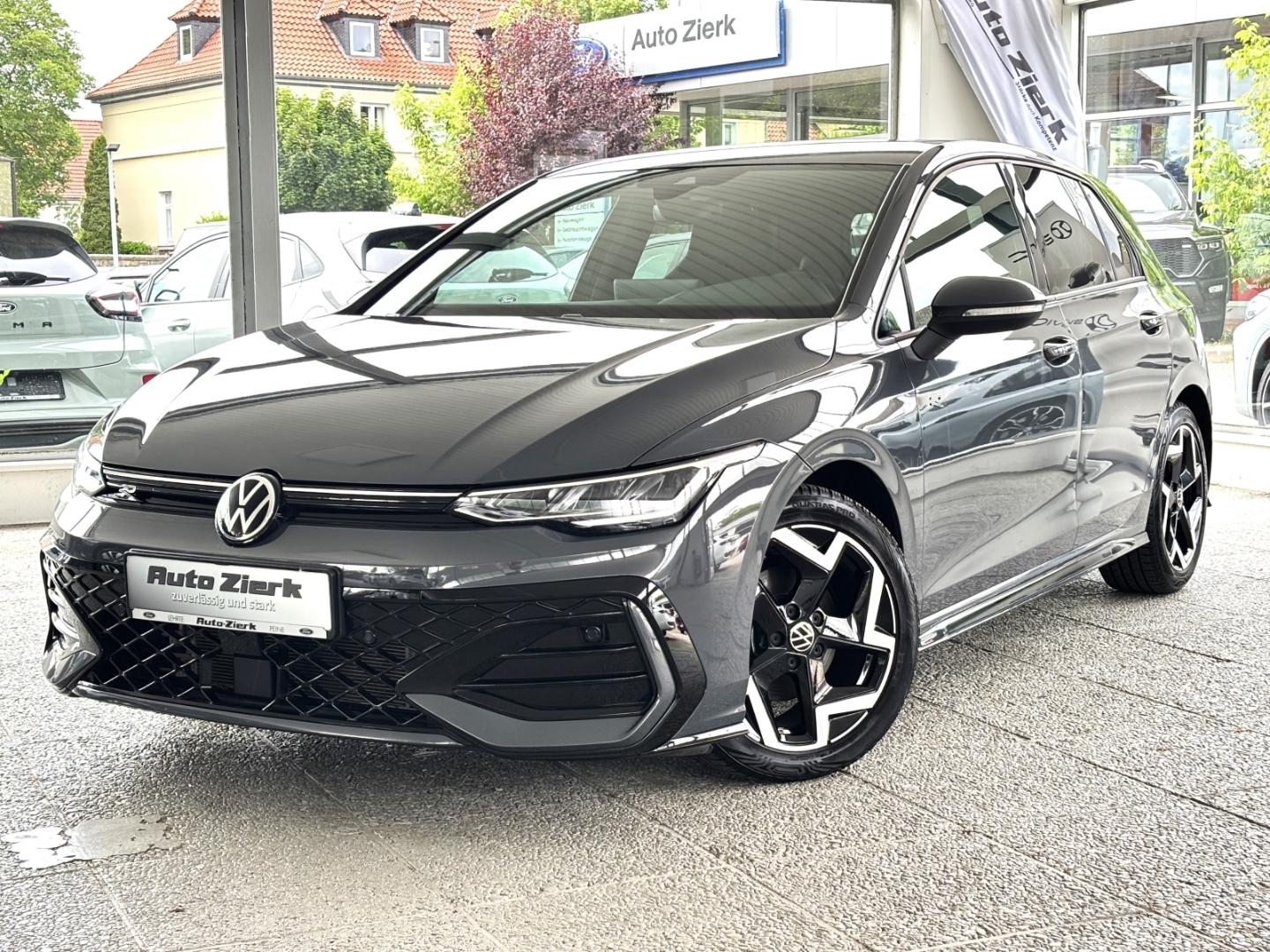 Volkswagen Golf VIII 1.5 TSI R-Line ACC RFK LED SHZ ALLWETT