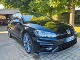 Volkswagen Golf 2.0 TSI OPF DSG 4MOTION R Variant R - Volkswagen Golf mit Benzin-Antrieb: Kombi, 2.0