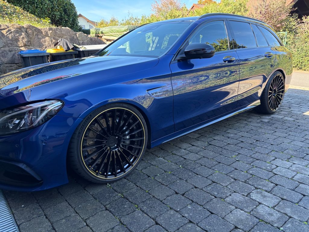 Image of Mercedes-Benz C 63 AMG
