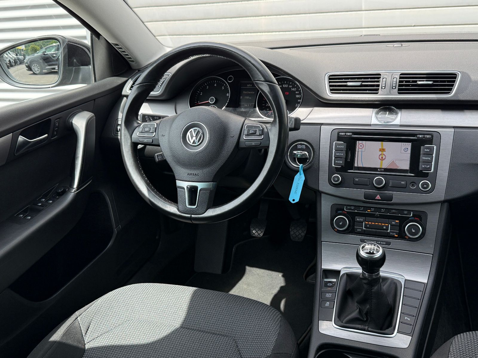 Fahrzeugabbildung Volkswagen Passat Variant Comfortline 1.8 TSI AHK GRA Navi