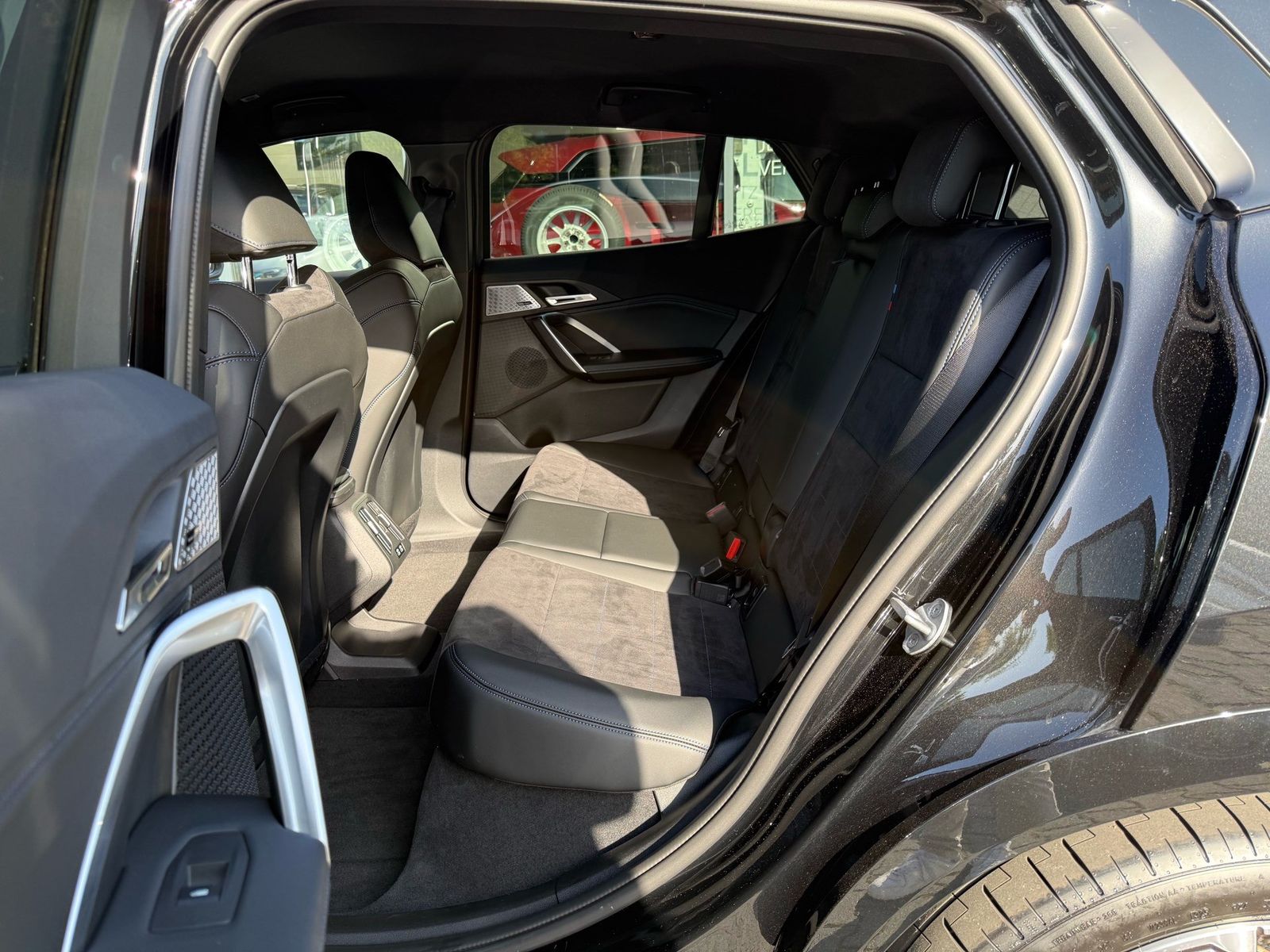 BMW iX2 - Bild 7