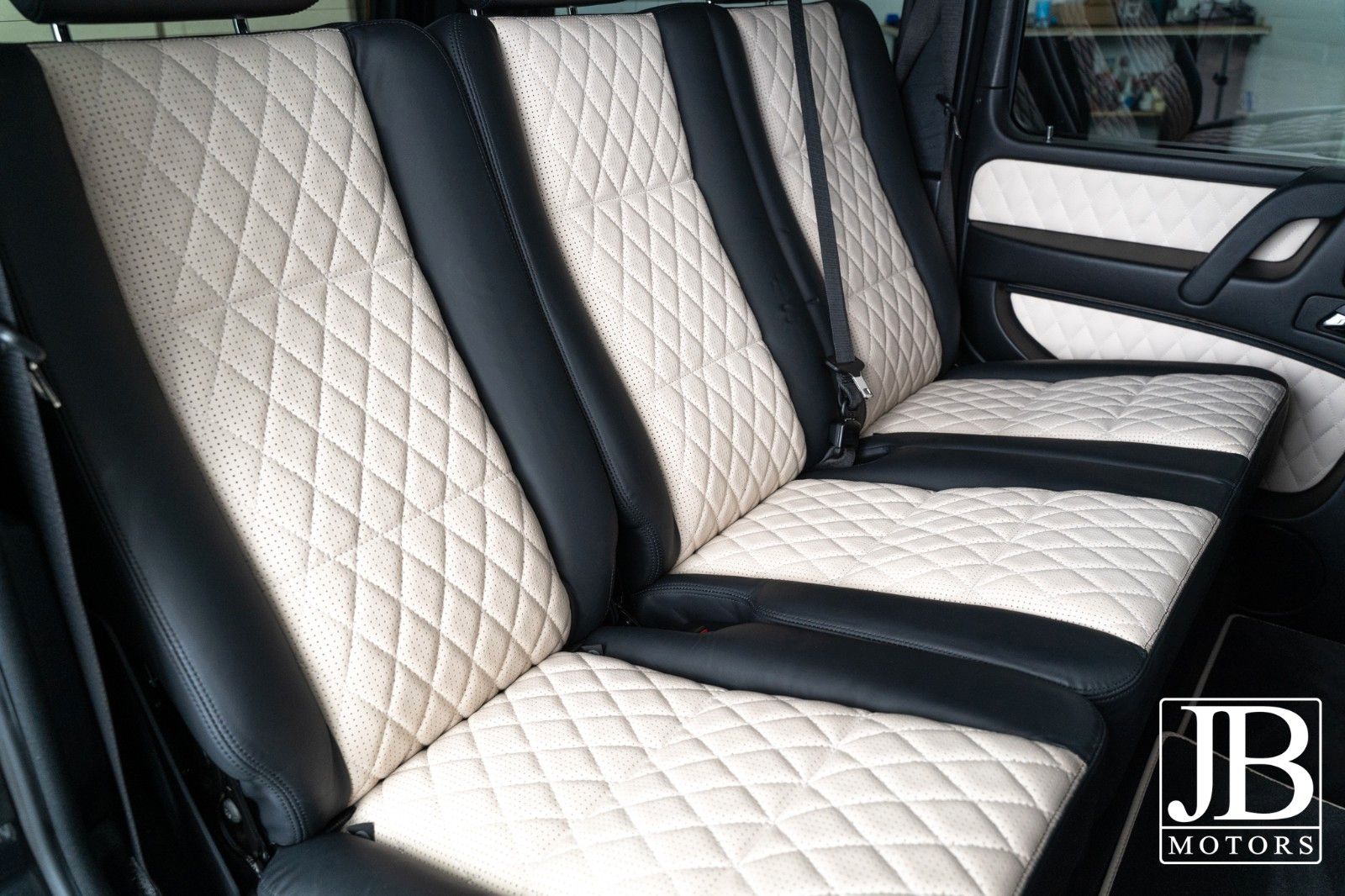 Fahrzeugabbildung Mercedes-Benz G63 AMG Designo Brabus TV Carbon