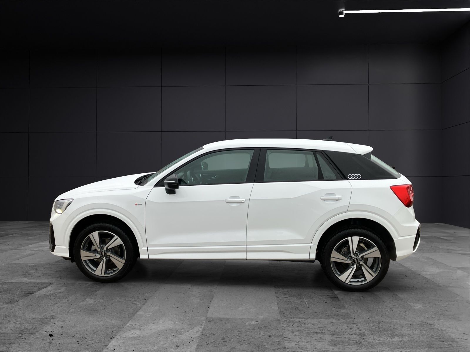 Fahrzeugabbildung Audi Q2 35 TFSI S-line S-tronic LED AHK AVC GRA PDC S