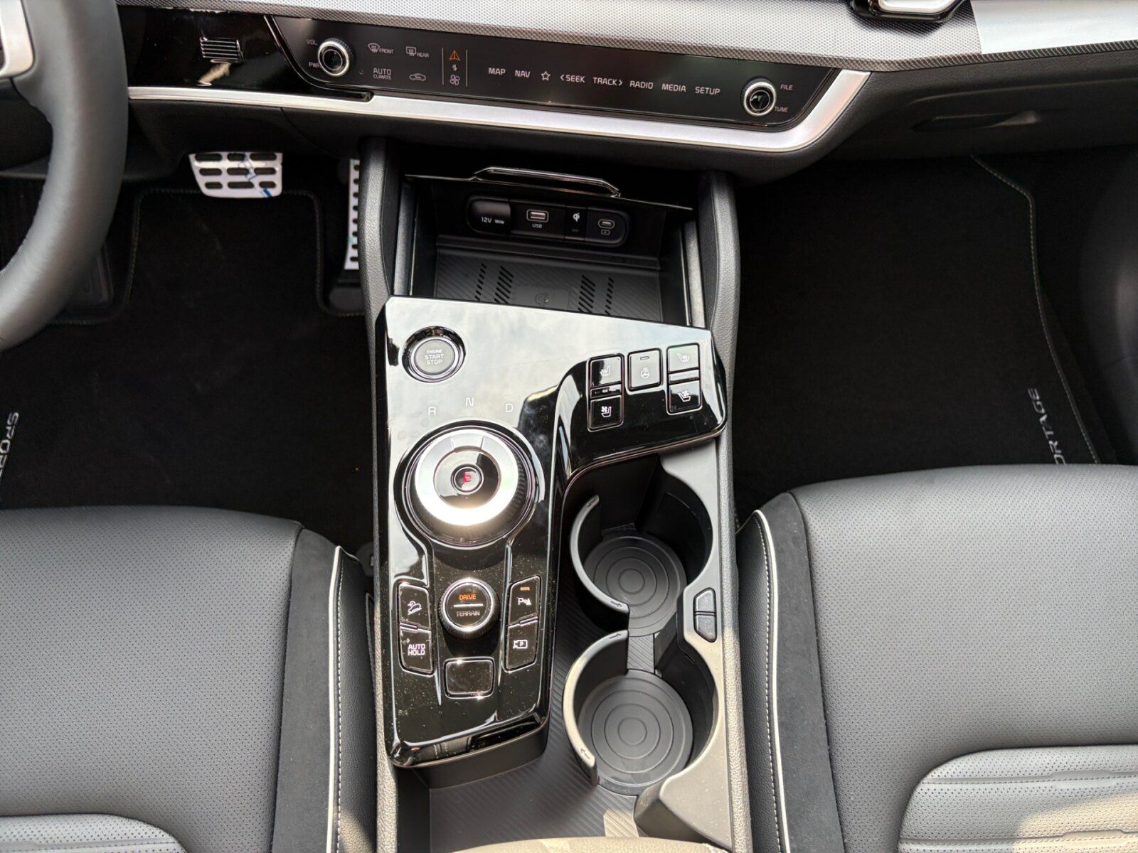 Fahrzeugabbildung Kia SPORTAGE 1.6T HEV AWD GT-Line SD GD DRI SOUN AKT