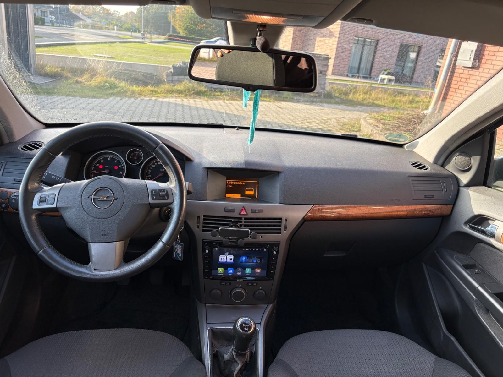 Opel Astra 2005 — photo 7