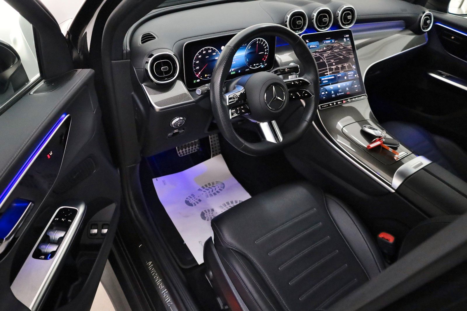 Fahrzeugabbildung Mercedes-Benz GLC 300 e 4M,AMG-line,Navi,LED,SH,Kamera,ACC +WR