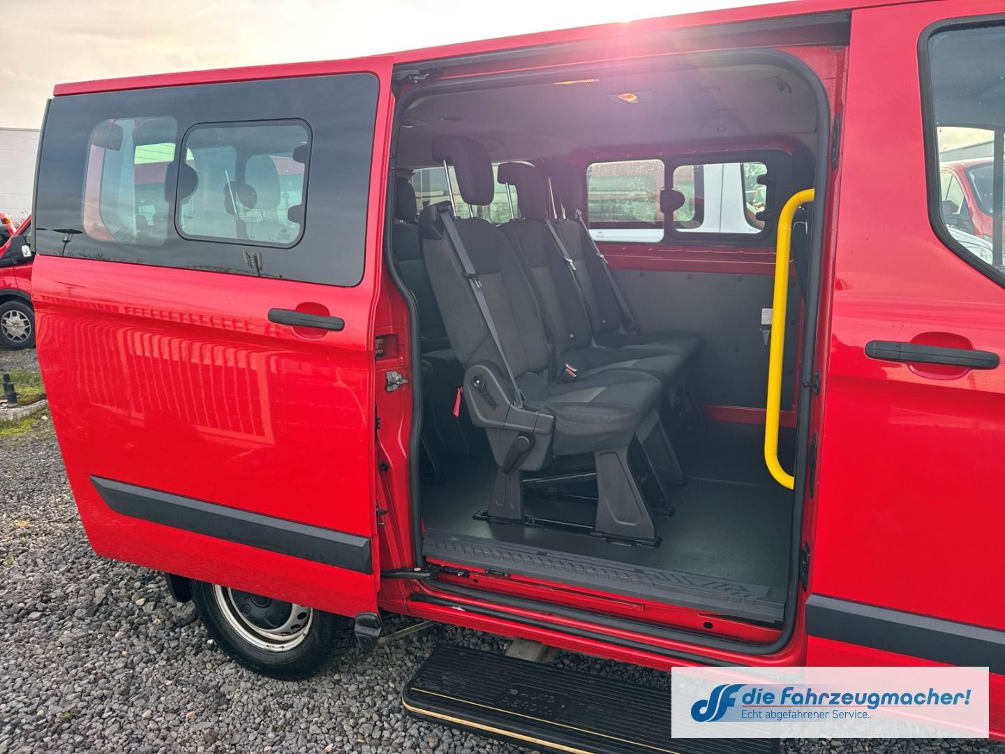 Fahrzeugabbildung Ford Transit Custom 300 L1 *7036 *KLIMA Berganfahrass