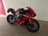 Honda CBR 1000 RR - HONDA CBR 1000RR