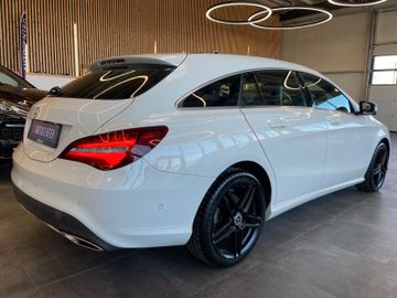 Mercedes-Benz CLA 180 Shooting Brake *NAVI*PDC*TEMPOMAT*