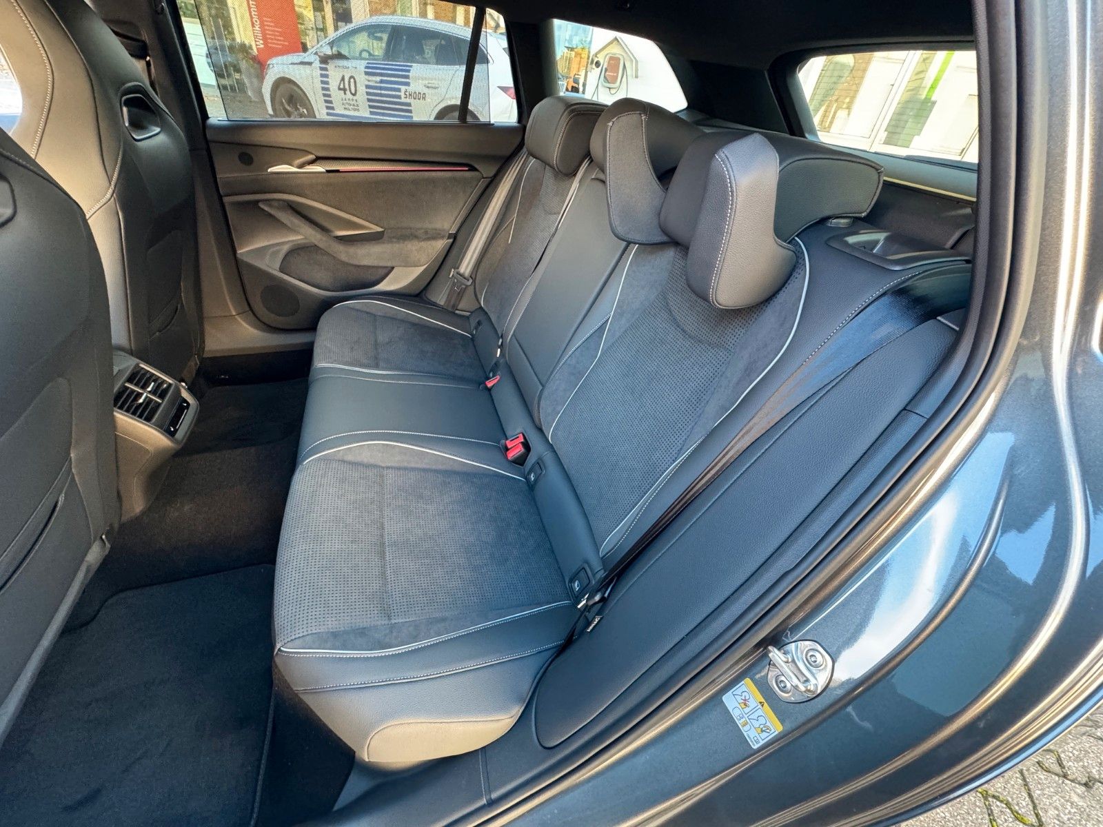 Fahrzeugabbildung SKODA Superb Combi Sportline