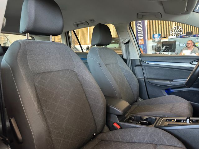 Volkswagen Golf *1.HAND*19%MWST*TEMPO*AHK*LED*