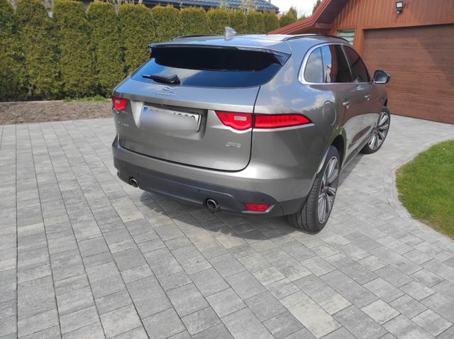 JAGUAR F-Pace