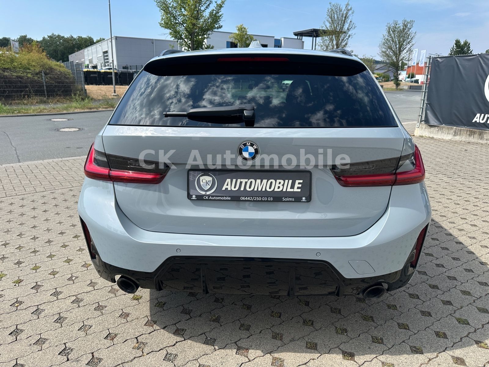 Fahrzeugabbildung BMW 320d xDrive M-Sport/Widescreen/Navi/Pano/LED/AHK