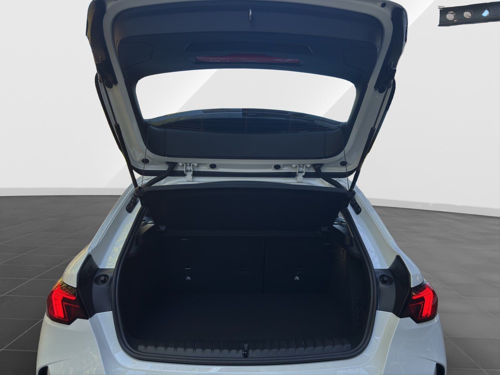 BMW 120 - Bild 9