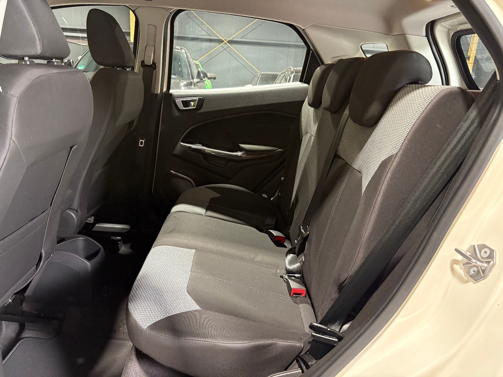 Fahrzeugabbildung Ford EcoSport Trend/8-FACH&SHZ/KLIMA/NAVI/PDC