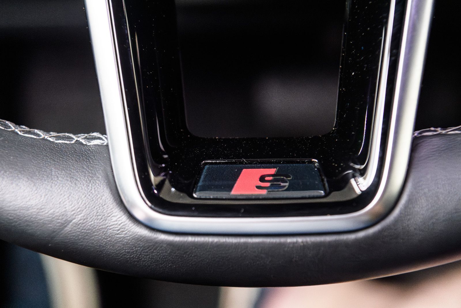 Fahrzeugabbildung Audi e-tron 50 quattro S line NAVI/SZH/LED/RFK