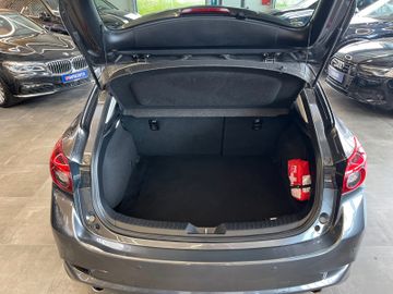 Mazda 3 Lim. Signature + *HUD*NAVI*KAMERA*LKHZ*SZHZ*