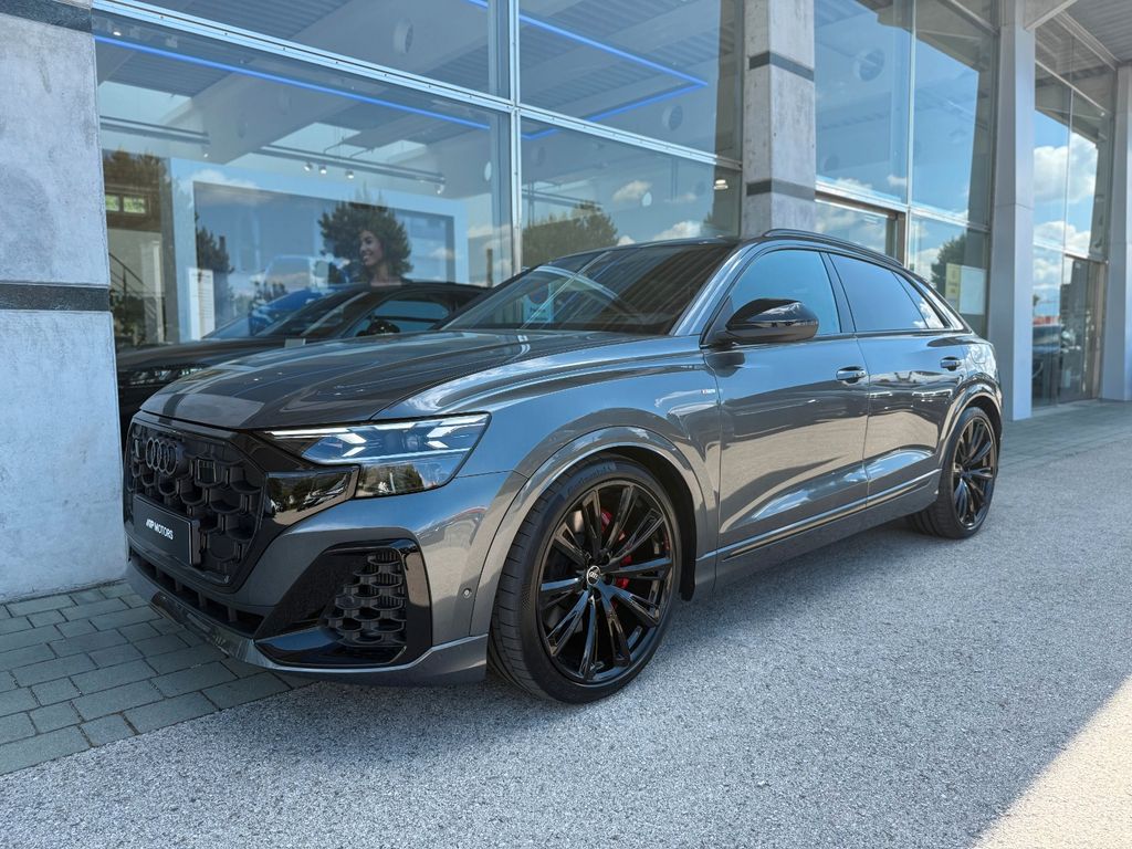 Audi Q8 60e -22% CARBON/HUD/PANO/AHK/23
