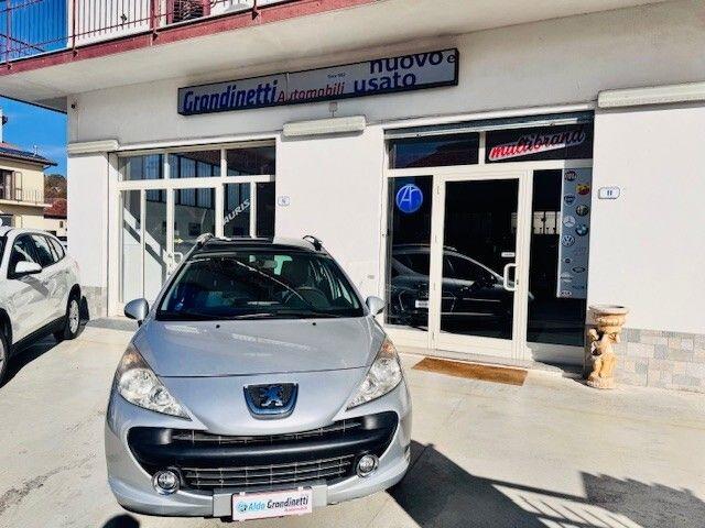 Peugeot 207 2008 — вигляд ззаду