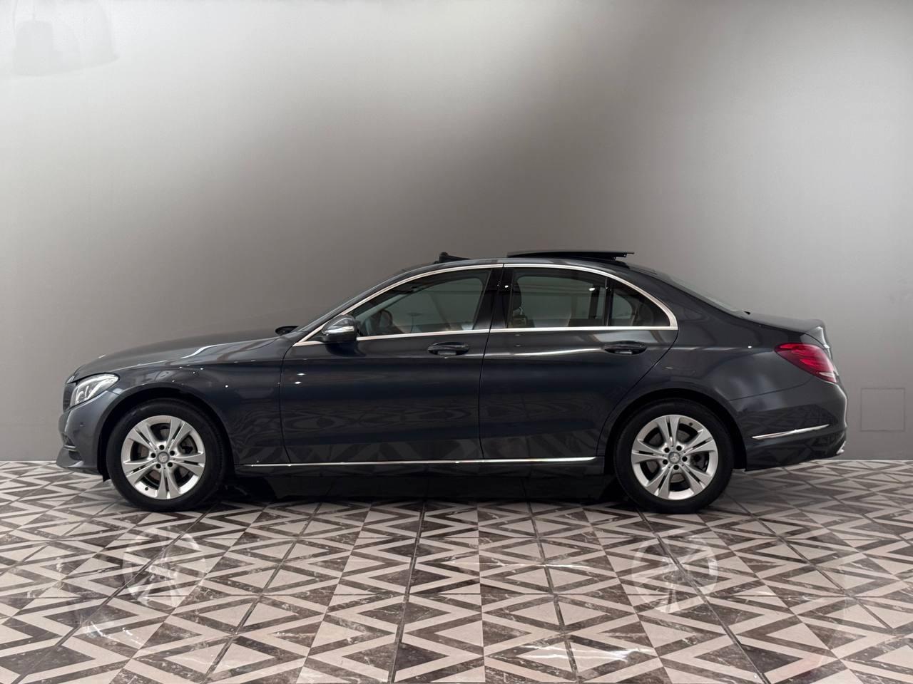 Mercedes-Benz C 200 Limousine Panorama