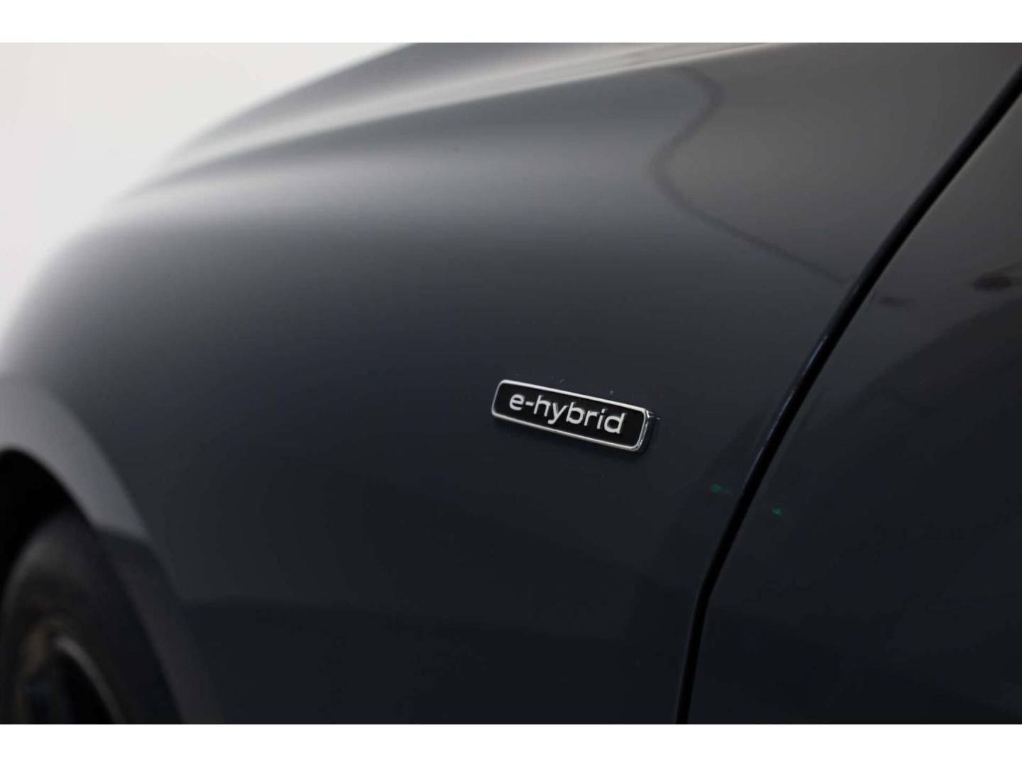 Audi A5 Limousine e-hybrid quattro S line edition one