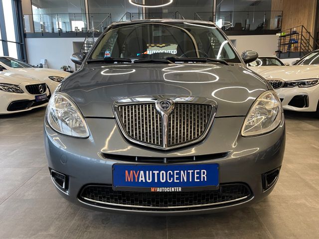 Lancia Ypsilon 1.4 8V Oro *KLIMAAUT.*2.HD*TÜV 062027*