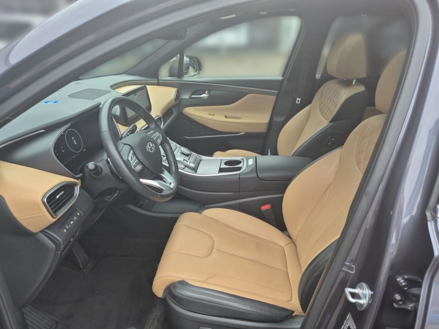 Fahrzeugabbildung Hyundai SANTA FE Signature Plug-In Hybrid 4WD+Pano+AHK H