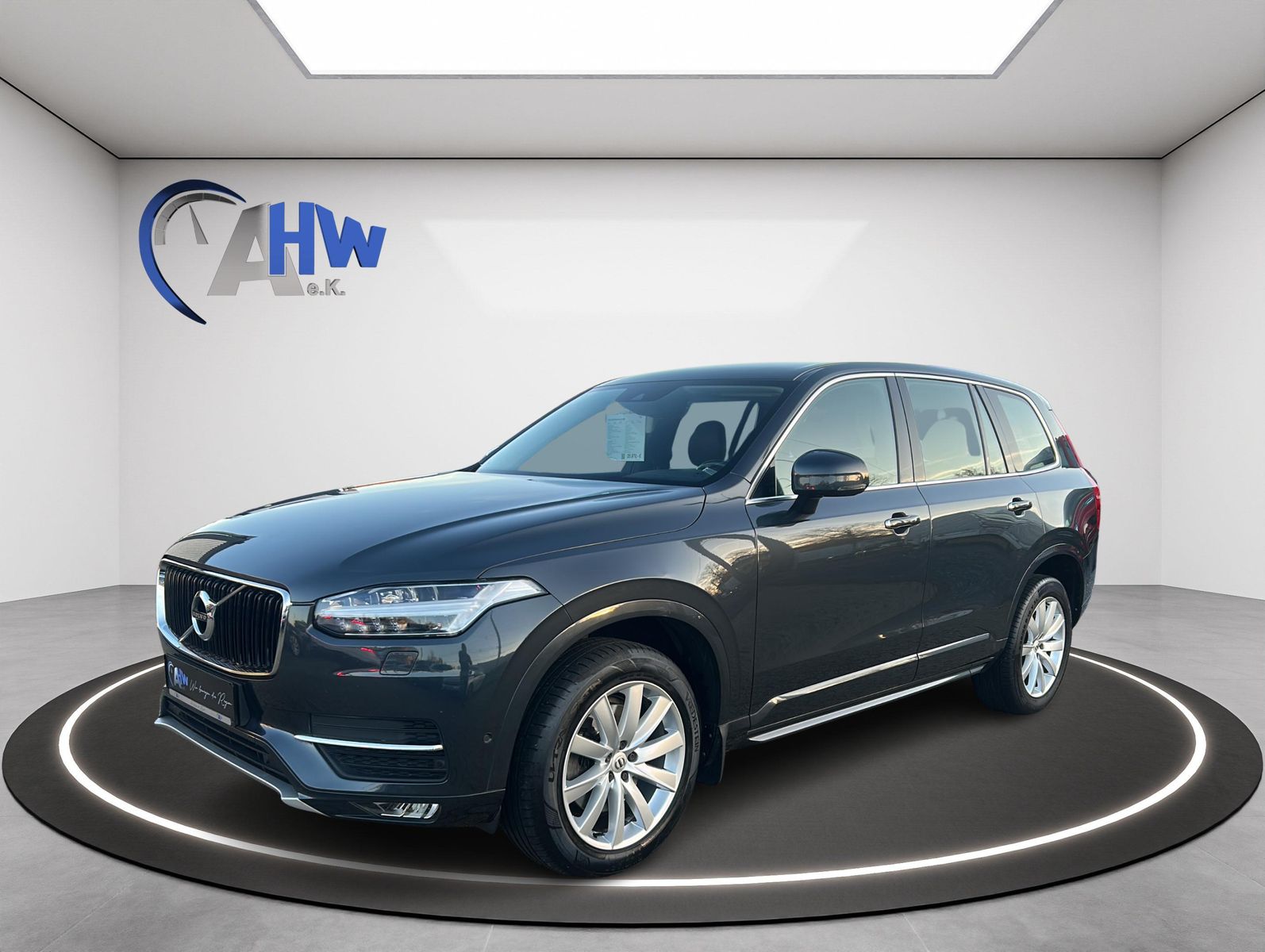 Fahrzeugabbildung Volvo XC90 Momentum AWD