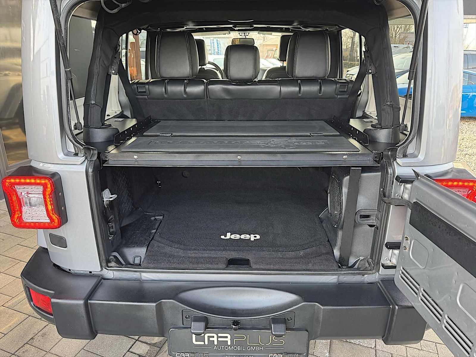 Fahrzeugabbildung Jeep Wrangler 3.6 V6 4x4 Unlimited Polar *LED*Hardtop