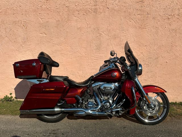 Harley-Davidson ROAD KING CVO SCREAMIN EAGLE  FLHRSE5 5HD1 MCJ