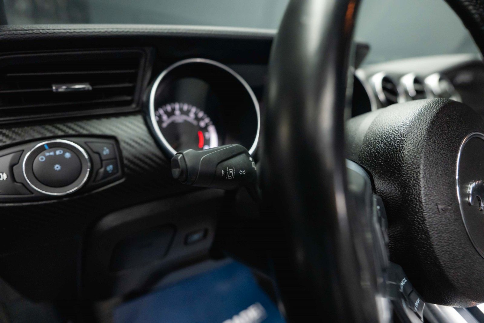 Fahrzeugabbildung Ford Mustang Cabrio DARK HORSE RockTrade Edition 19%