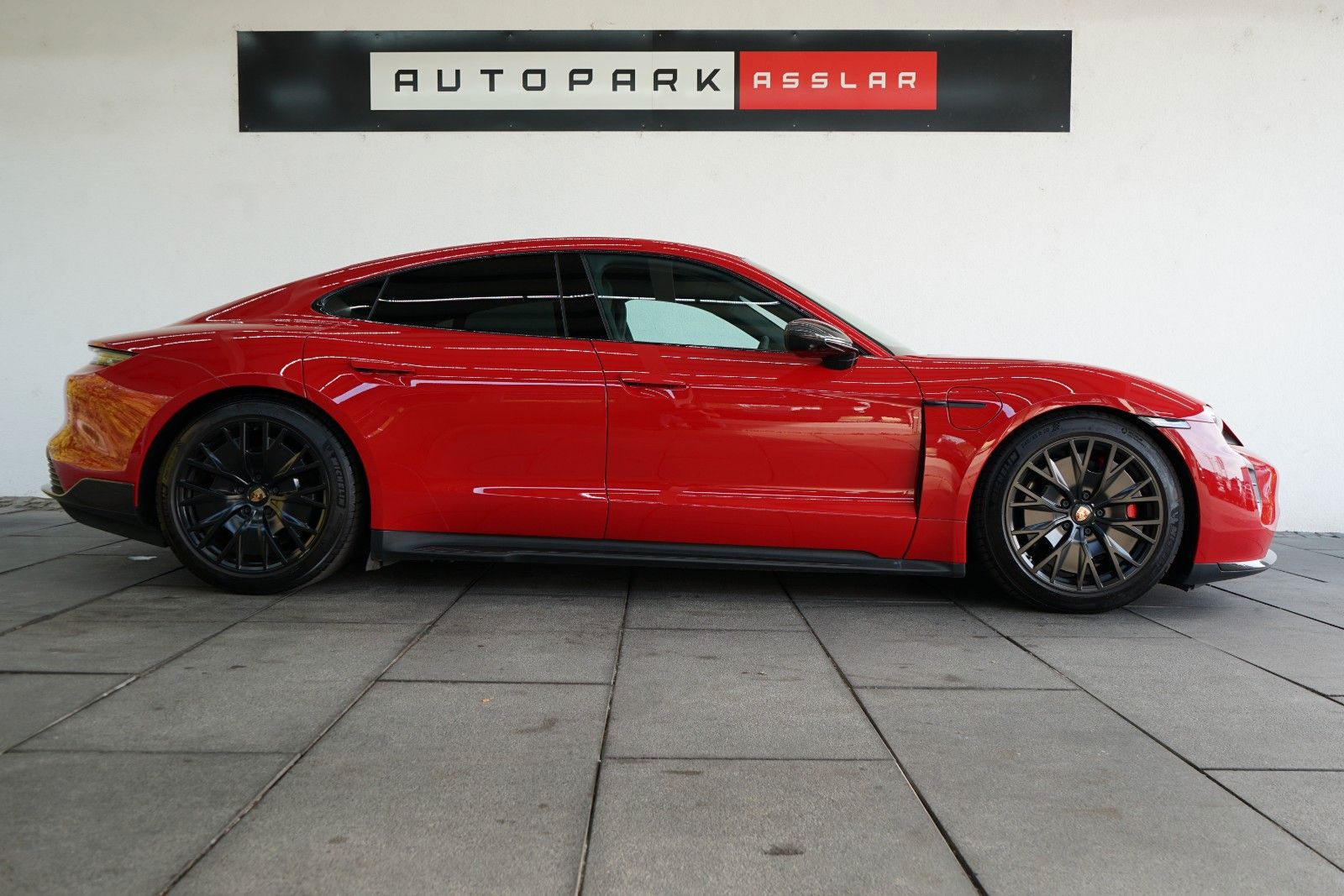 Porsche Taycan GTS/P-Display/HAL/PANO/NightVision/Mega!!