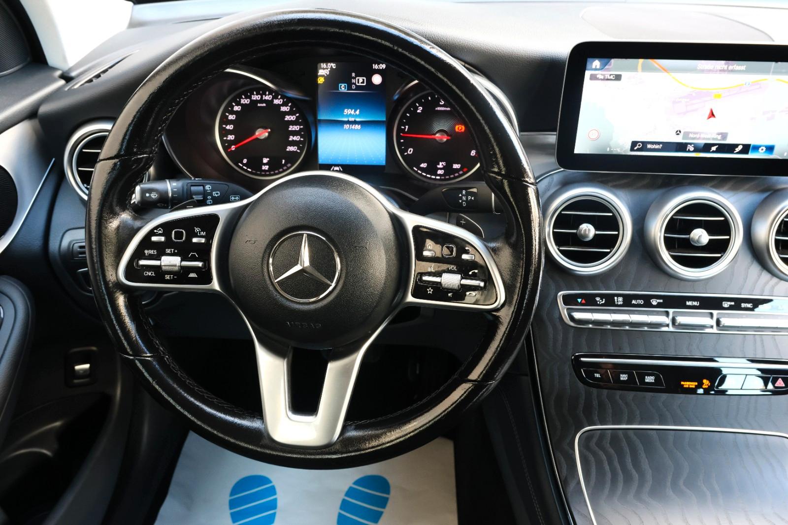 Mercedes-Benz GLC 300 d 4Matic 1Hand KAM MBUX LED TOT Verkzerk