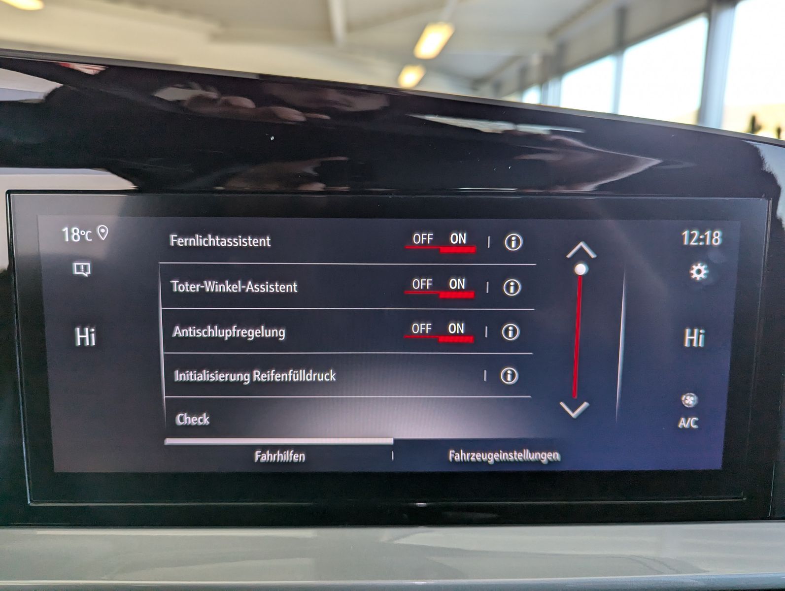 Fahrzeugabbildung Opel Mokka 1.2 Ultimate Aut. Winter-Paket Kamera ACC