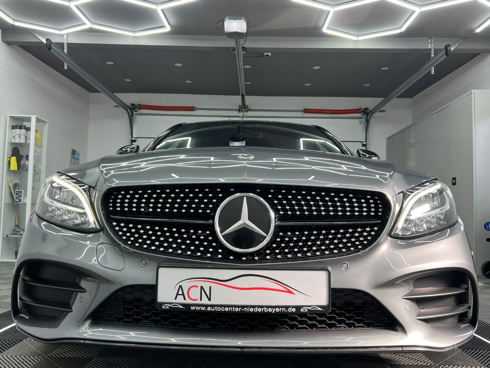 Fahrzeugabbildung Mercedes-Benz C 300 d Lim. AMG-LINE/COMAND/KAM/VIRCO/AMBI+