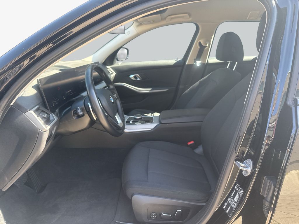 BMW 318d Touring Aut. AHK Navi Komfortzugang PDC foto 11